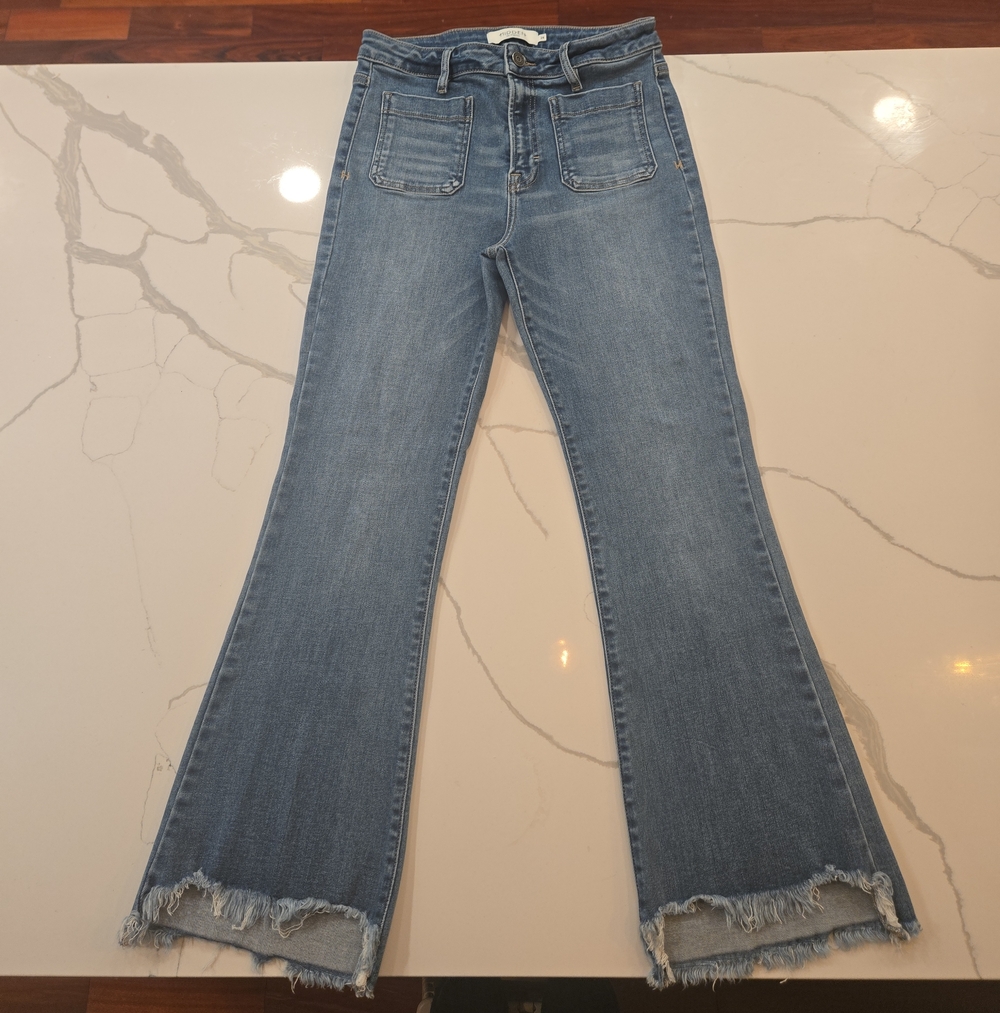 Hidden Happi High Waisted Flare Leg Stretch Distressed Capri Jeans Blue Size 28